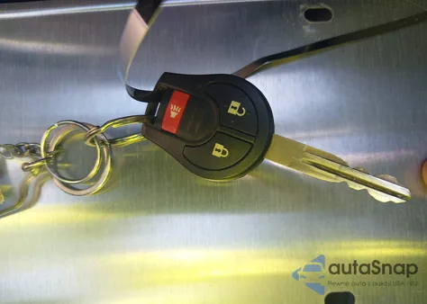 2013 Nissan Versa 1.6 Sv from USA, damaged, VIN 3N1CN7AP2DL855376